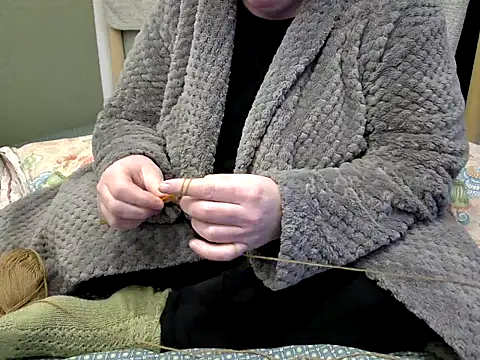 MarthaBriest online show from December 18, 8:09 am