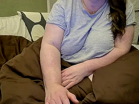 Snapshot of MarthaBriest chatting on May 16, 3:03 am MarthaBriest online show from May 16, 3:03 am