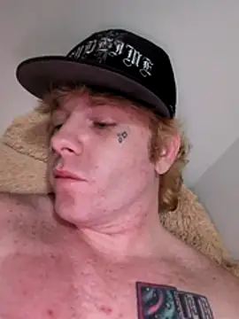 Snapshot of graverielMourningstar chatting on December 21, 3:46 am graverielMourningstar online show from December 21, 3:46 am