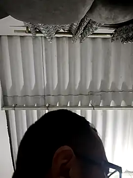 Snapshot of very2_sexy chatting on September 9, 3:17 am very2 sexy online show from September 9, 3:17 am