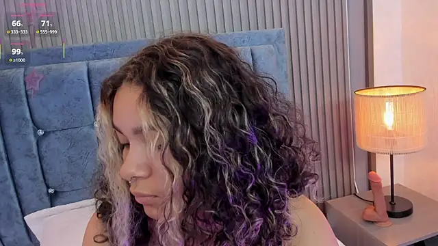 Snapshot of pretty_sunlight_ chatting on May 21, 9:22 pm pretty sunlight online show from May 21, 9:22 pm