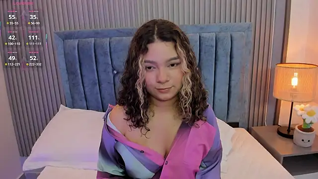 Snapshot of pretty_sunlight_ chatting on June 26, 1:32 am pretty sunlight online show from June 26, 1:32 am