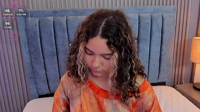 Snapshot of pretty_sunlight_ chatting on July 20, 10:23 pm pretty sunlight online show from July 20, 10:23 pm