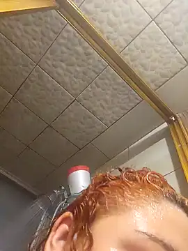 Snapshot of m0ondolly chatting on September 27, 6:29 am m0ondolly online show from September 27, 6:29 am