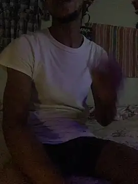 Snapshot of Johnras121 chatting on November 20, 3:28 am Johnras121 online show from November 20, 3:28 am