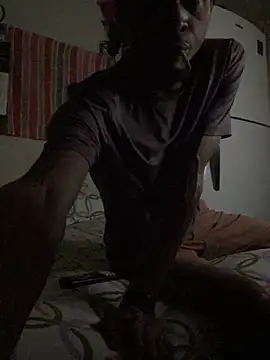 Snapshot of Johnras121 chatting on December 20, 4:19 am Johnras121 online show from December 20, 4:19 am