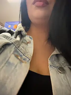 Snapshot of Tisha_Busty chatting on July 30, 12:15 pm Tisha Busty online show from July 30, 12:15 pm