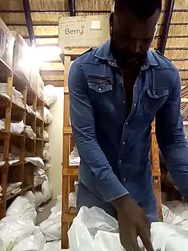 Snapshot of Touch_mysoul chatting on January 19, 11:12 am Touch mysoul online show from January 19, 11:12 am