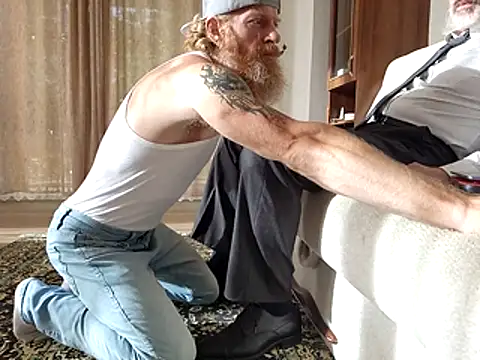 Gingerbeard40 online show from November 20, 11:54 am