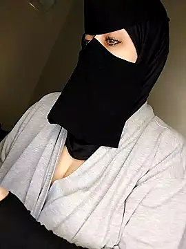 Snapshot of -Arab_milf- chatting on December 5, 9:28 am -Arab milf- online show from December 5, 9:28 am