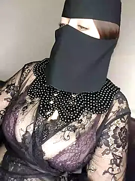 Snapshot of -Arab_milf- chatting on December 27, 7:18 am -Arab milf- online show from December 27, 7:18 am