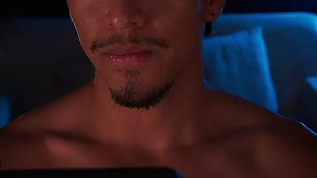 Aaronfox x online show from November 4, 11:15 pm