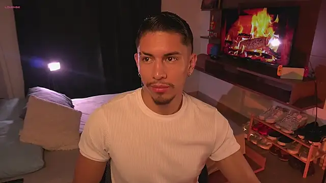 Aaronfox x online show from June 15, 11:07 pm
