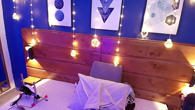 Snapshot of brigiitte_rohan chatting on December 5, 3:37 am brigiitte rohan online show from December 5, 3:37 am