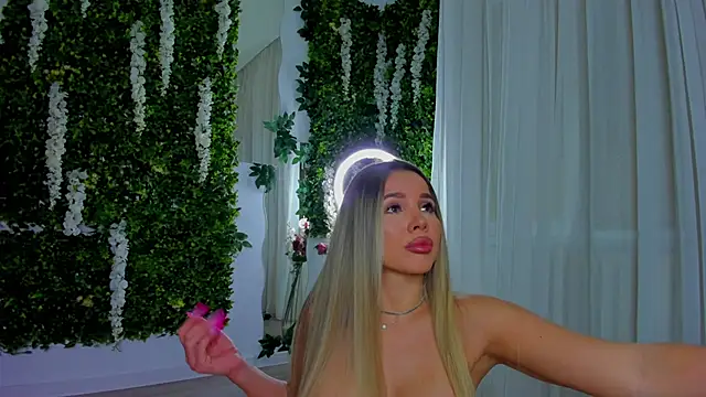 VivienCarter online show from February 26, 4:22 am