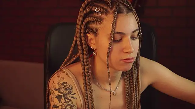 EllieCutes online show from February 11, 5:26 am