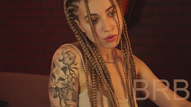 EllieCutes online show from February 11, 8:37 am