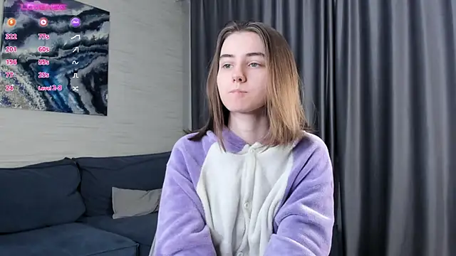 Snapshot of MeghanElson chatting on December 13, 11:02 am MeghanElson online show from December 13, 11:02 am