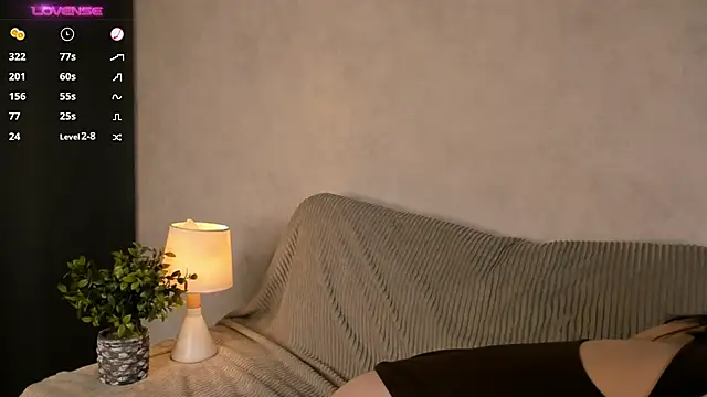 Snapshot of MeghanElson chatting on December 18, 11:13 am MeghanElson online show from December 18, 11:13 am