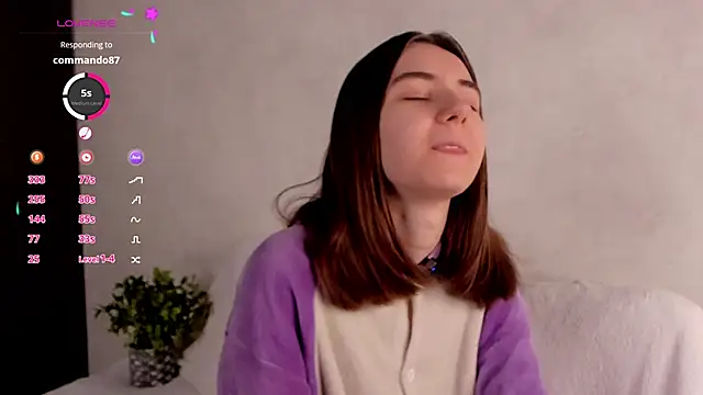 Snapshot of MeghanElson chatting on January 28, 11:28 am MeghanElson online show from January 28, 11:28 am