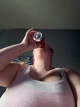 Snapshot of busty-bella1 chatting on July 5, 7:43 pm busty-bella1 online show from July 5, 7:43 pm