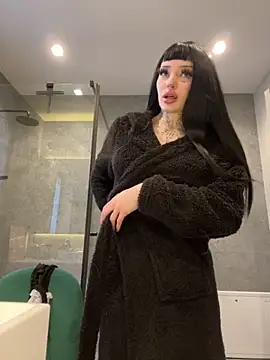 Snapshot of madelinexx chatting on November 4, 12:59 pm madelinexx online show from November 4, 12:59 pm