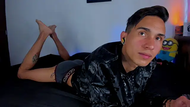 MillersKink online show from March 22, 10:35 pm