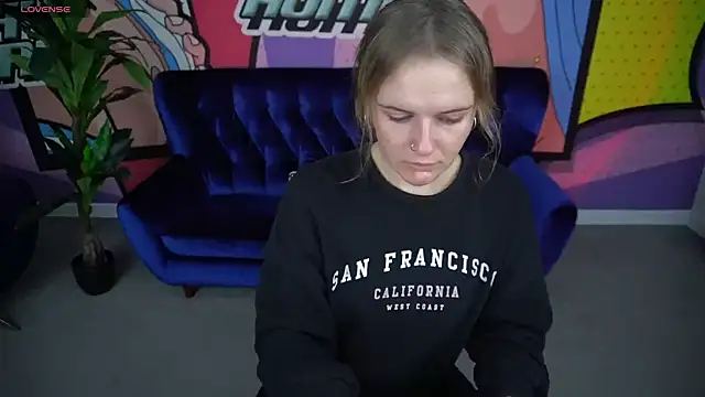 Snapshot of MaribelRiverr_ chatting on October 21, 5:41 am MaribelRiverr online show from October 21, 5:41 am