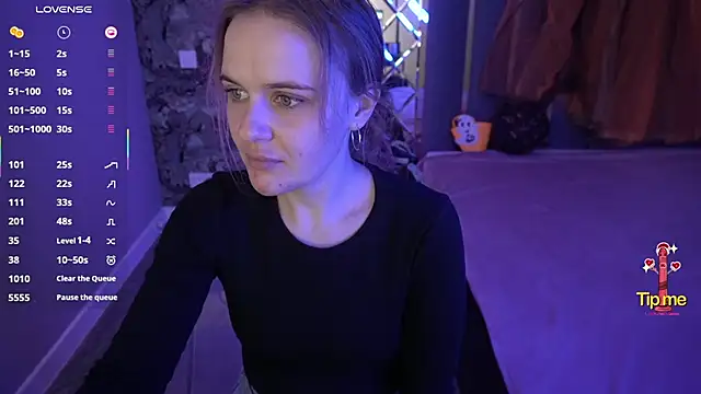 Snapshot of MaribelRiverr_ chatting on November 1, 6:48 am MaribelRiverr online show from November 1, 6:48 am