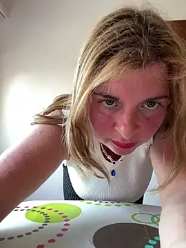 Snapshot of Lombada chatting on May 23, 4:00 pm Lombada online show from May 23, 4:00 pm