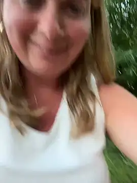 Snapshot of Lombada chatting on July 3, 6:47 pm Lombada online show from July 3, 6:47 pm