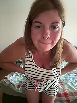 Snapshot of Lombada chatting on July 15, 5:23 am Lombada online show from July 15, 5:23 am