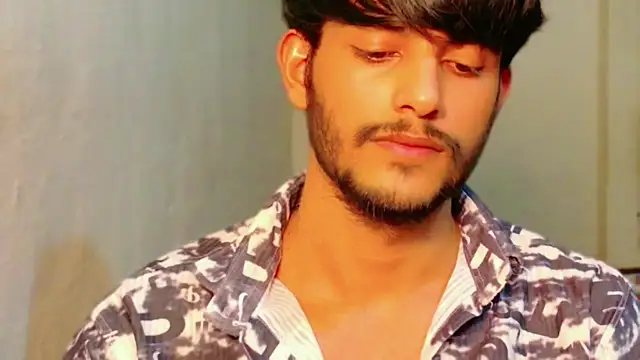 kingkartik7 online show from February 22, 5:44 pm