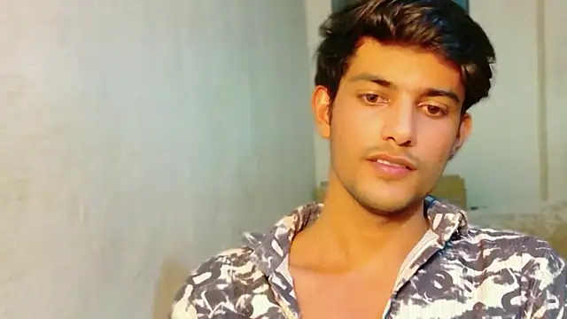 Snapshot of kingkartik7 chatting on June 22, 4:48 pm kingkartik7 online show from June 22, 4:48 pm
