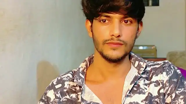 Snapshot of kingkartik7 chatting on July 3, 4:24 pm kingkartik7 online show from July 3, 4:24 pm
