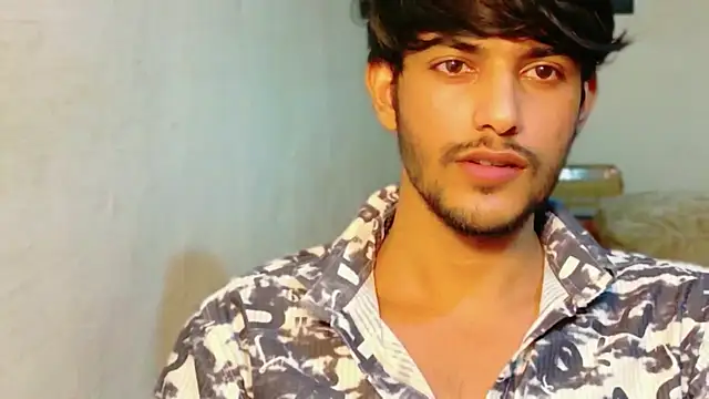Snapshot of kingkartik7 chatting on July 4, 5:19 pm kingkartik7 online show from July 4, 5:19 pm