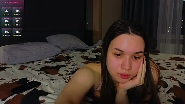 Snapshot of Roxie_Mils chatting on March 14, 6:29 pm Roxie Mils online show from March 14, 6:29 pm