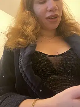 Snapshot of EvaRush chatting on December 6, 9:10 am EvaRush online show from December 6, 9:10 am