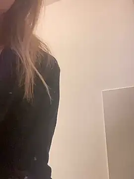 Snapshot of EvaRush chatting on February 6, 7:35 am EvaRush online show from February 6, 7:35 am