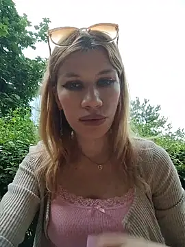 EvaRush online show from June 10, 4:28 pm
