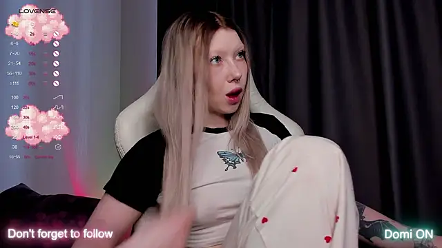 takeyourmolly online show from March 13, 7:26 am