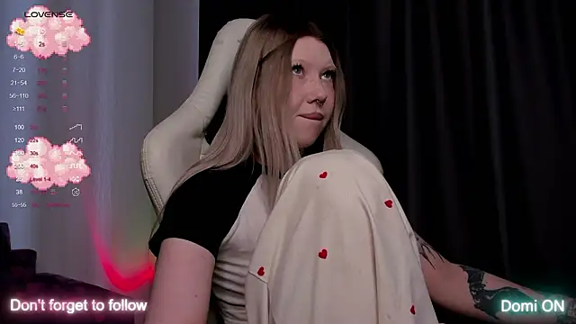 takeyourmolly online show from March 14, 8:09 am