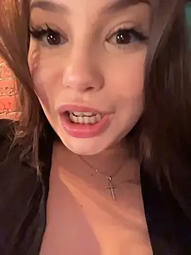Chloe  Moon online show from July 1, 2:18 pm