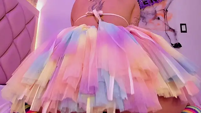 Snapshot of AntonellaQueenn chatting on October 23, 11:42 am AntonellaQueenn online show from October 23, 11:42 am