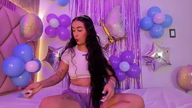 Snapshot of AntonellaQueenn chatting on November 27, 11:34 am AntonellaQueenn online show from November 27, 11:34 am