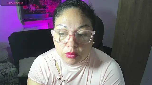 Snapshot of jessicarabbit_1 chatting on May 15, 11:23 pm jessicarabbit 1 online show from May 15, 11:23 pm