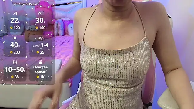 Snapshot of YourKusu chatting on January 28, 8:47 pm YourKusu online show from January 28, 8:47 pm