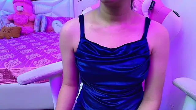 Snapshot of YourKusu chatting on February 25, 9:35 pm YourKusu online show from February 25, 9:35 pm
