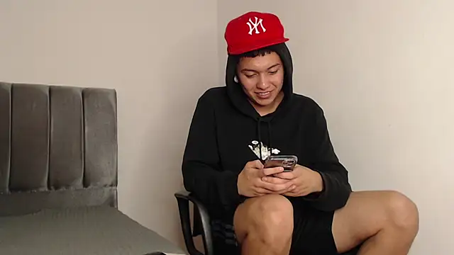 alex-lover online show from February 16, 5:04 am