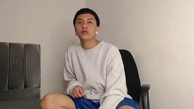 alex-lover online show from September 19, 1:29 am